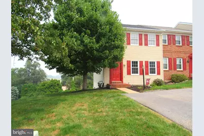 2685 Woodmont Drive, York, PA 17404 - Photo 3