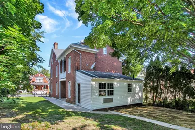 627 Broadway, Hanover, PA 17331 - Photo 9