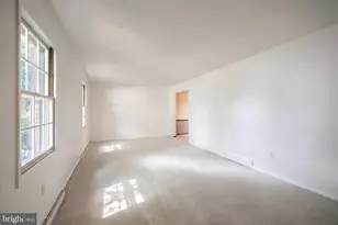2156 Southbrook Dr, York, PA 17403 - Photo 9