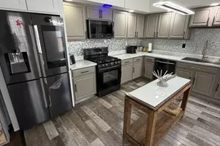 931 E Philadelphia St, York, PA 17403 - Photo 3