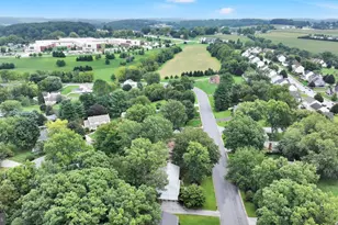572 School Rd, York, PA 17407 - Photo 3
