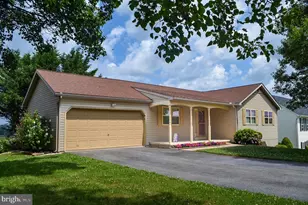 85 Chatham Ln, Red Lion, PA 17356 - Photo 1