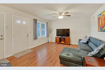 2053 Village Circle E, York, PA 17404 - Photo 7