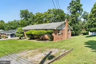 222 Oak Knoll Rd, Fairview Township, PA 17070 - Photo 3