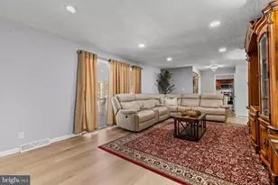 4009 Robinhood Dr, York, PA 17408 - Photo 11