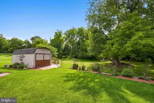 1738 Boxwood Ct, Dover, PA 17315 - Photo 3