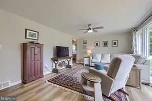 2472 Cambridge Rd, York, PA 17402 - Photo 7