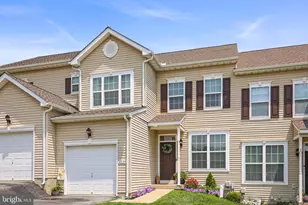 2234 Live Oak Ln, York, PA 17406 - Photo 3