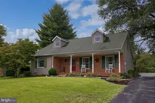 1936 Duella Ct, York, PA 17404 - Photo 3