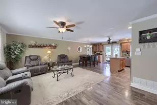 888 Country Ln, York, PA 17406 - Photo 7