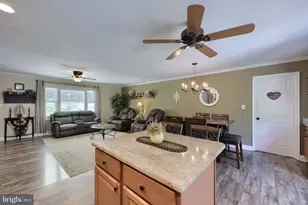 888 Country Ln, York, PA 17406 - Photo 13