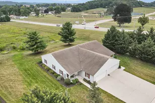 1411 Chami Dr, Spring Grove, PA 17362 - Photo 3