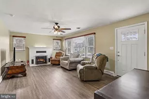 33 N Queen St, Dover, PA 17315 - Photo 5