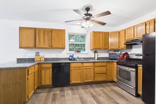 200 Canary Cir, York, PA 17404 - Photo 9