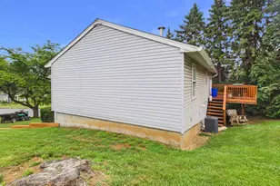 200 Canary Cir, York, PA 17404 - Photo 51