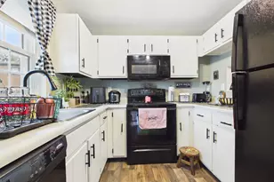 1708 Baron Dr, York, PA 17408 - Photo 9