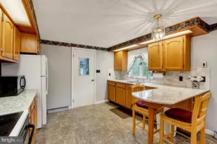 13079 Center Rd, Stewartstown, PA 17363 - Photo 9
