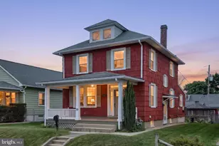 526 Fulton St, Hanover, PA 17331 - Photo 1