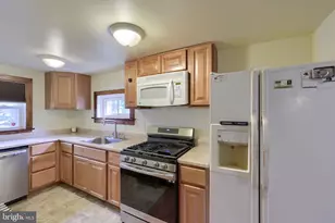 429 N Pleasant Ave, Dallastown, PA 17313 - Photo 7