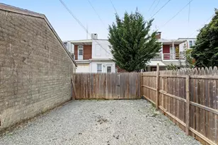 832 E Philadelphia St, York, PA 17403 - Photo 29
