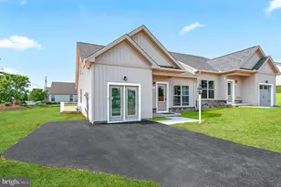 124 Heather Glen Dr, Red Lion, PA 17356 - Photo 3