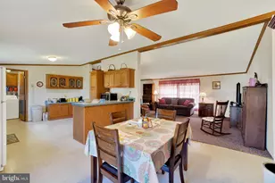 126 Gateshead Dr, Stewartstown, PA 17363 - Photo 9
