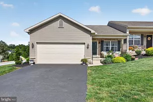 107 Shetland Dr, Red Lion, PA 17356 - Photo 1