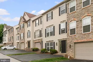 2711 Hunt Club Dr, York, PA 17402 - Photo 1