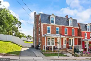 37 N Lee St, Hellam, PA 17406 - Photo 5