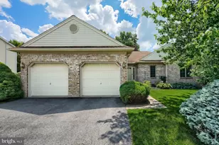 2874 Sparrow Dr, York, PA 17408 - Photo 1