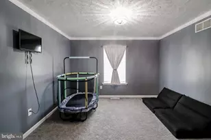 75 S Poplar St, Manchester, PA 17345 - Photo 17