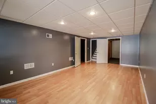 75 S Poplar St, Manchester, PA 17345 - Photo 35