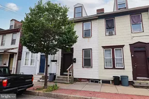 140 S Penn St, York, PA 17401 - Photo 3
