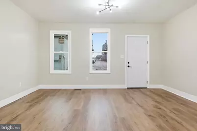 715 E Clarke Avenue, York, PA 17403 - Photo 7