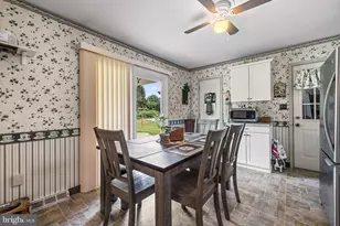 934 Dallas Dr, York, PA 17406 - Photo 9
