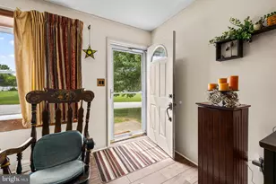 934 Dallas Dr, York, PA 17406 - Photo 3