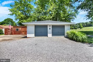 111 N 6th St, Mount Wolf, PA 17347 - Photo 23