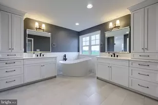 2579 Hepplewhite Dr, York, PA 17404 - Photo 3