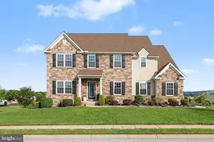1215 Aylesbury Ln, York, PA 17404 - Photo 1
