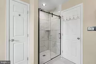 1215 Aylesbury Ln, York, PA 17404 - Photo 19