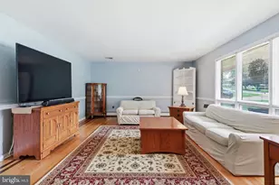 11 Springwood Ave, Stewartstown, PA 17363 - Photo 7