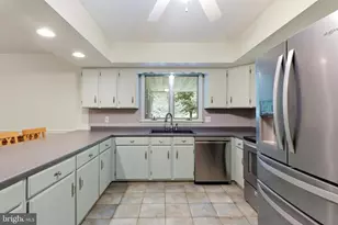 11 Springwood Ave, Stewartstown, PA 17363 - Photo 13