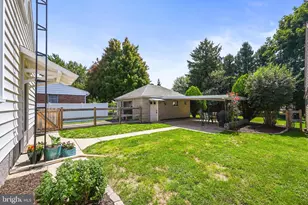 810 W Middle St, Hanover, PA 17331 - Photo 25