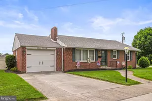 720 McCosh St, Hanover, PA 17331 - Photo 1