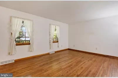 141 Oak Hills Drive, Hanover, PA 17331 - Photo 9