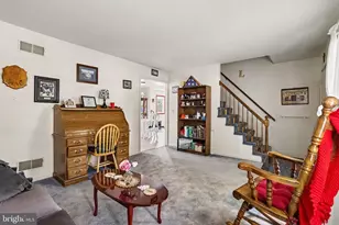 7 Cardinal Dr, Glen Rock, PA 17327 - Photo 5