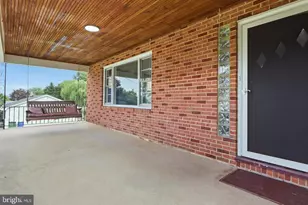 520 Woodland View Dr, York, PA 17406 - Photo 7