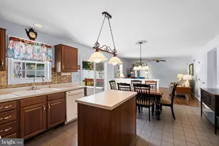2768 Sparrow Dr, York, PA 17408 - Photo 9