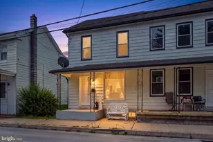 46 S York St, Etters, PA 17319 - Photo 1