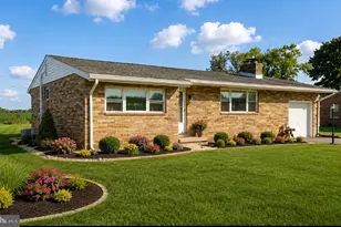 7049 Lincoln Hwy, Thomasville, PA 17364 - Photo 1